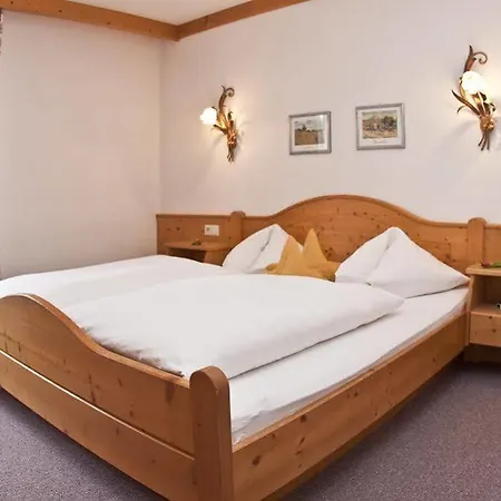 Garni Pra Posta Aparthotel 4*