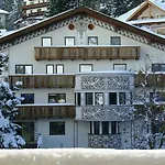 Garni Pra Posta Apartmanhotel 4*